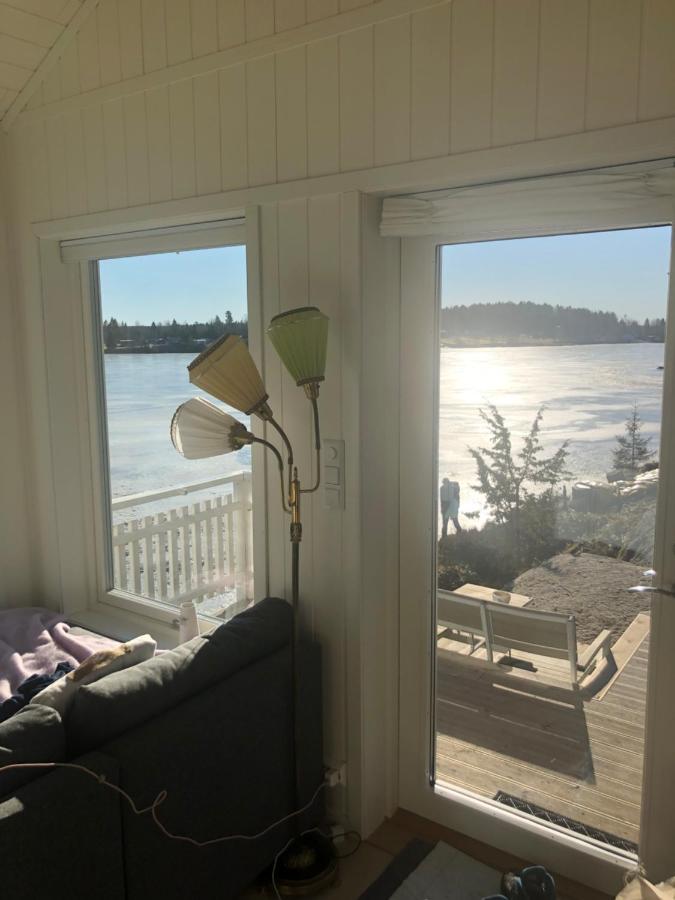 Lyseren Waterfront Cabin Omberg エクステリア 写真