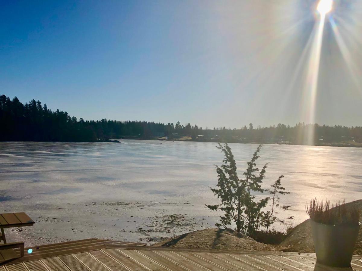 Lyseren Waterfront Cabin Omberg エクステリア 写真