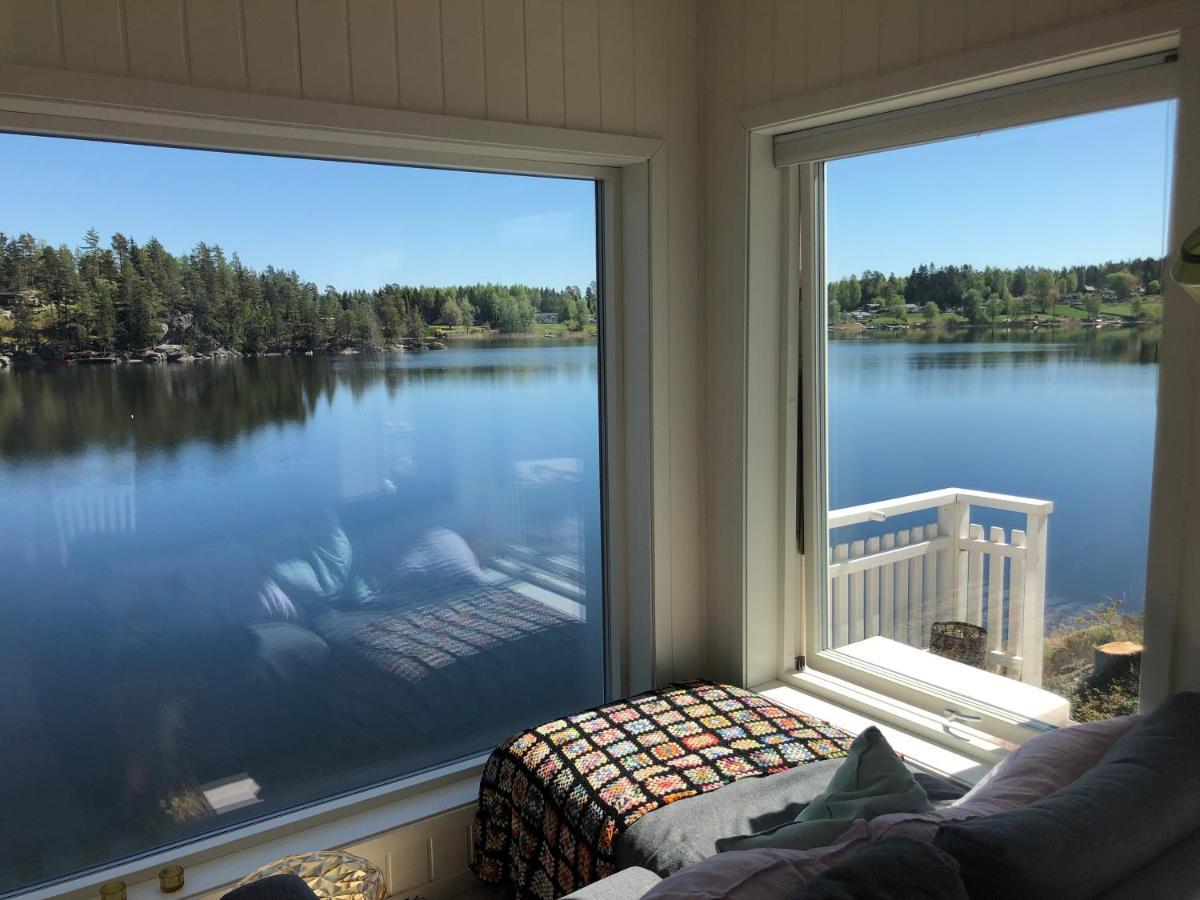 Lyseren Waterfront Cabin Omberg エクステリア 写真